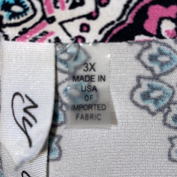 Beautiful bell sleeve blouse - Picture 2 of 7